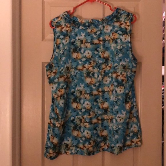 Silky Patterned top - Picture 3 of 4